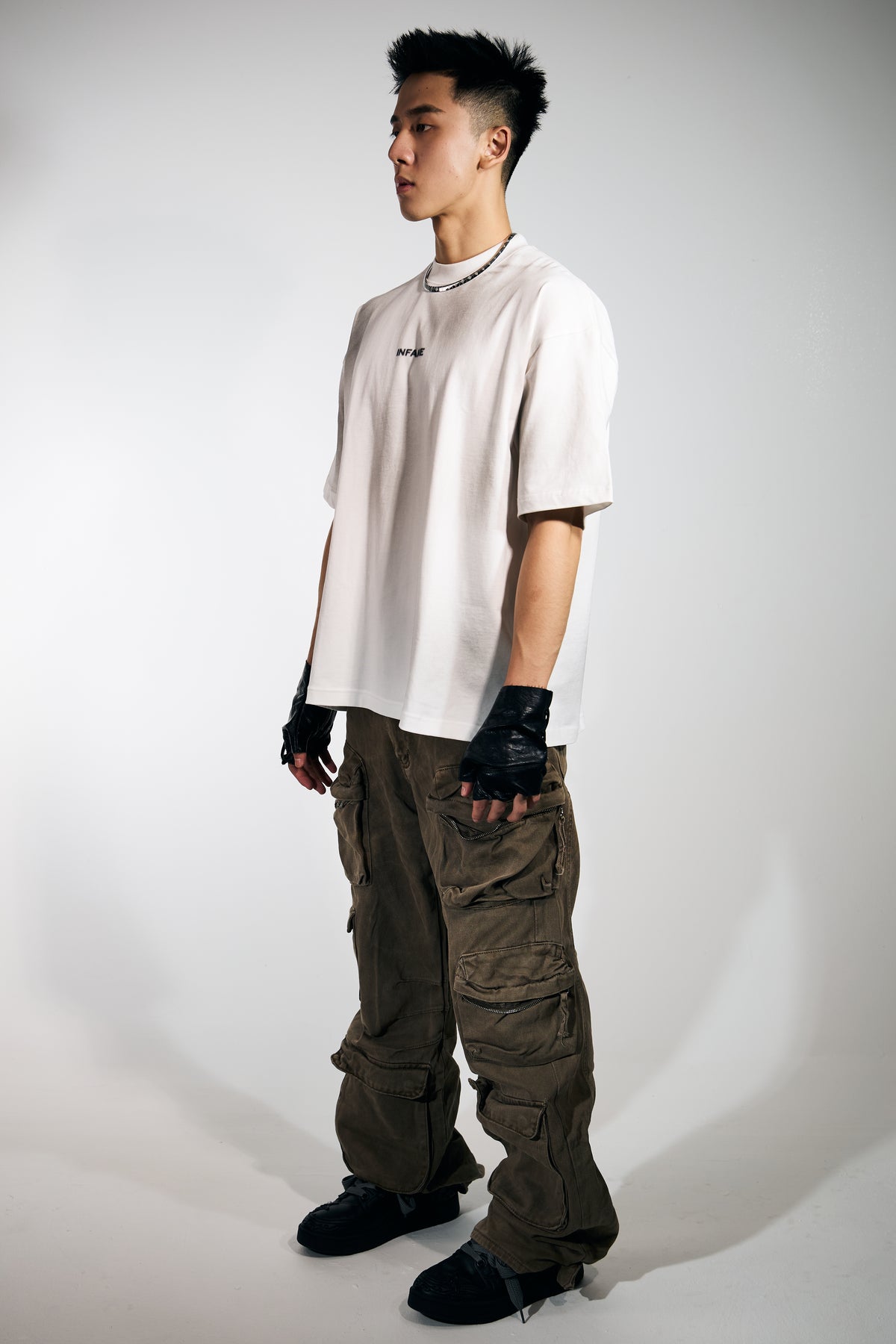 La Signature Blanche Oversized T-shirt